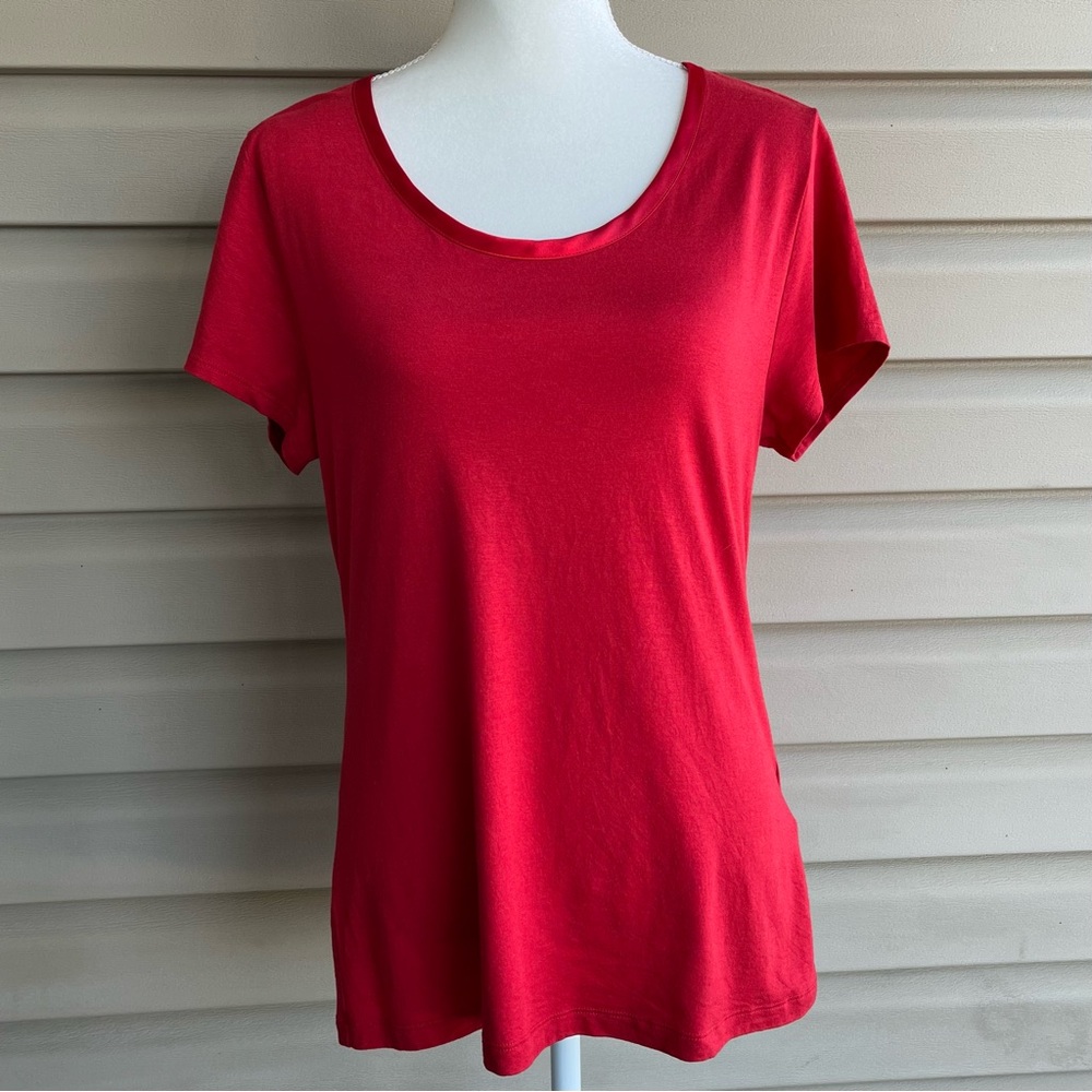 •Banana Republic• Luxe Touch Red Short Sleeve Tee - Size Large